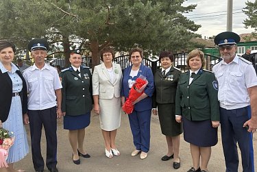 Прозвенел первый школьный звонок